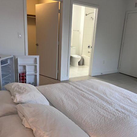 Master Bed Room In Calle Ocho Miami Exteriör bild