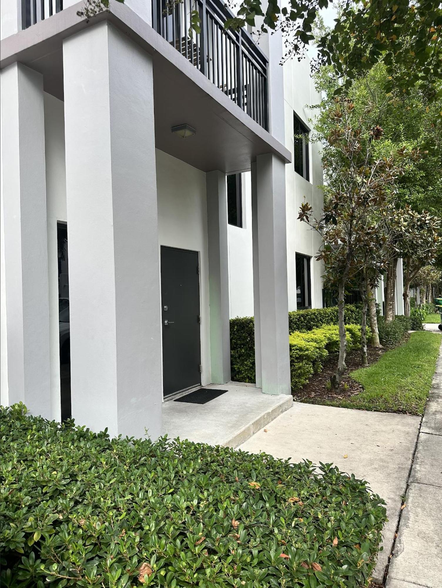 Master Bed Room In Calle Ocho Miami Exteriör bild