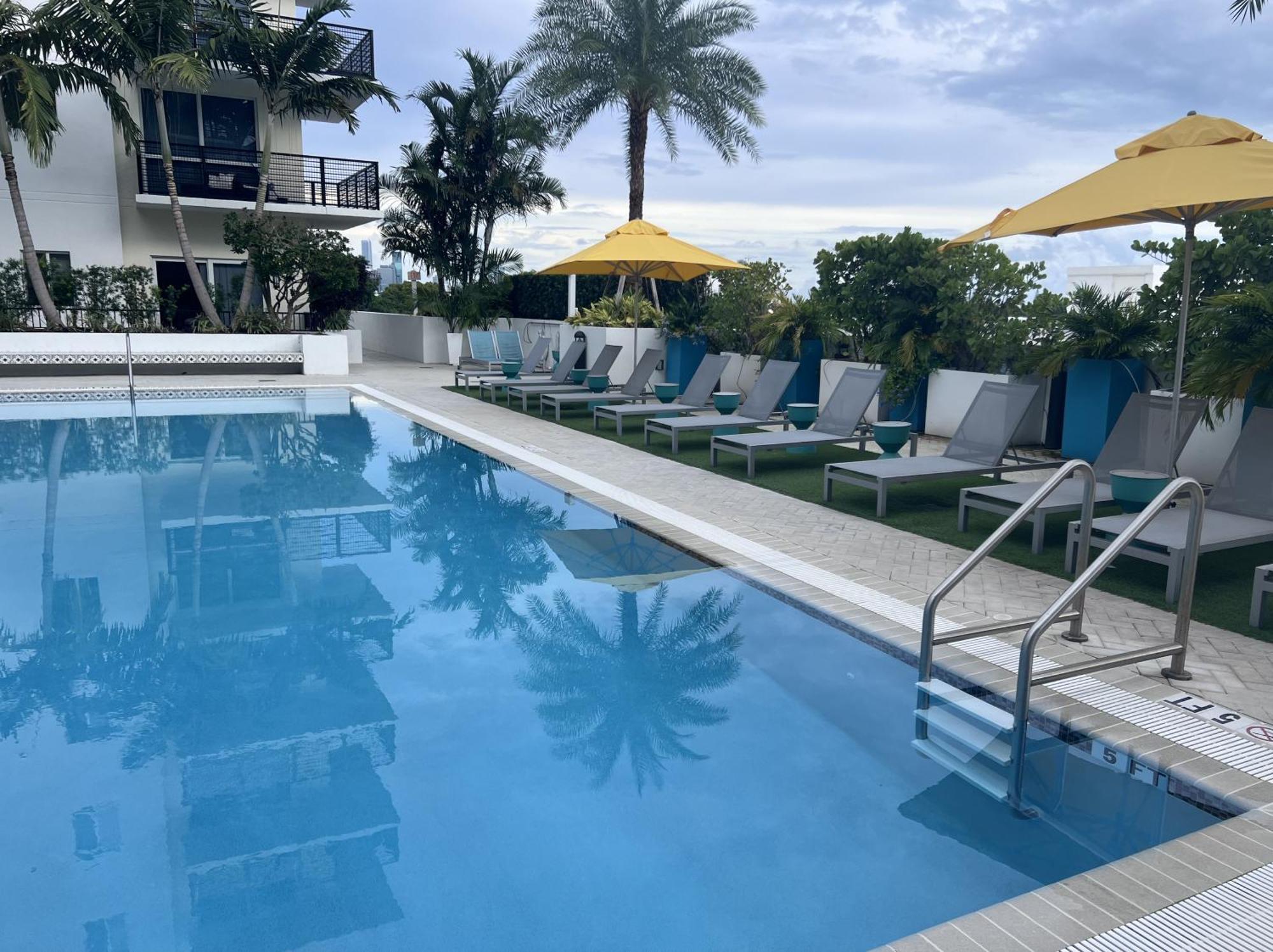 Master Bed Room In Calle Ocho Miami Exteriör bild