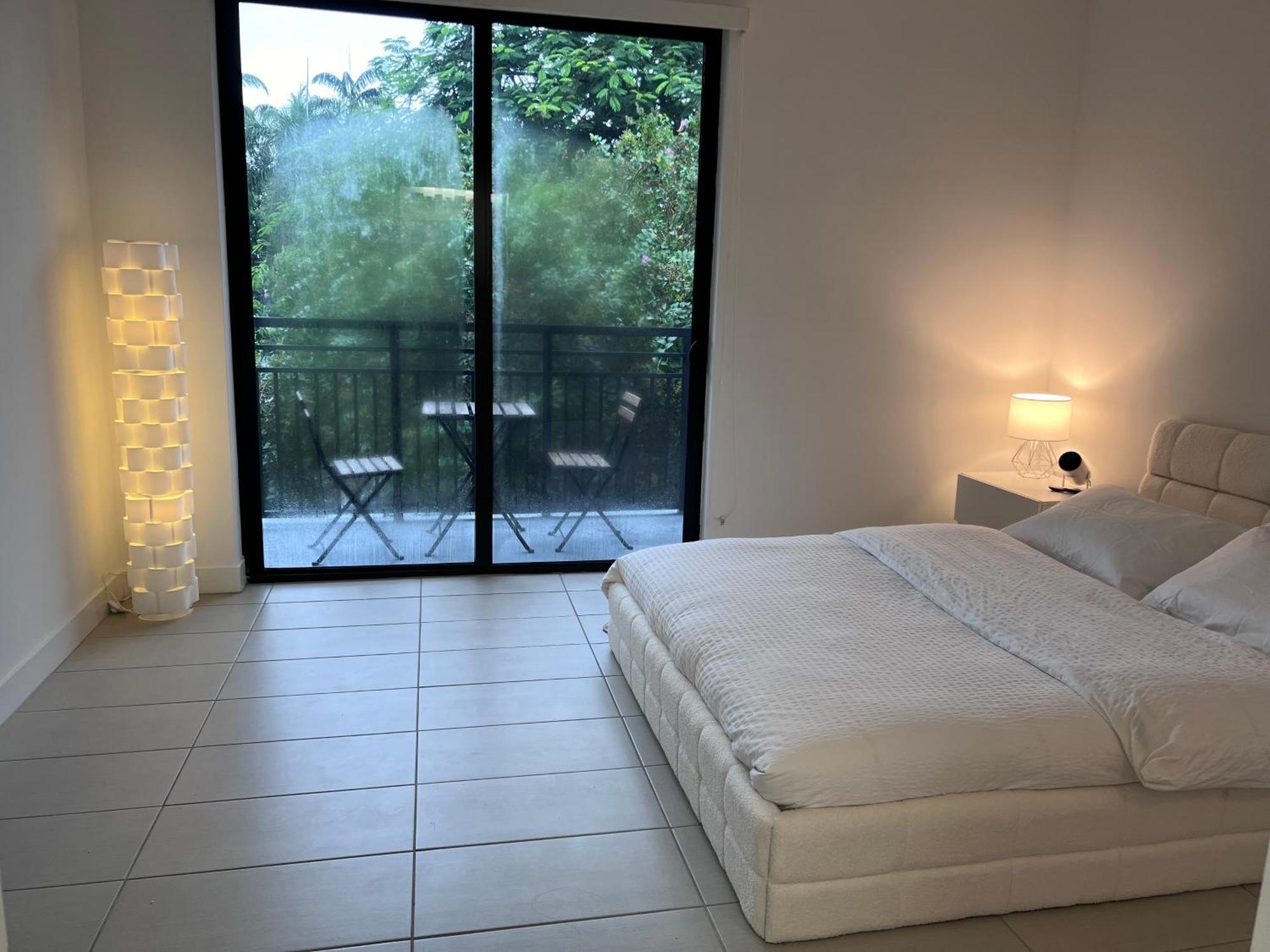 Master Bed Room In Calle Ocho Miami Exteriör bild
