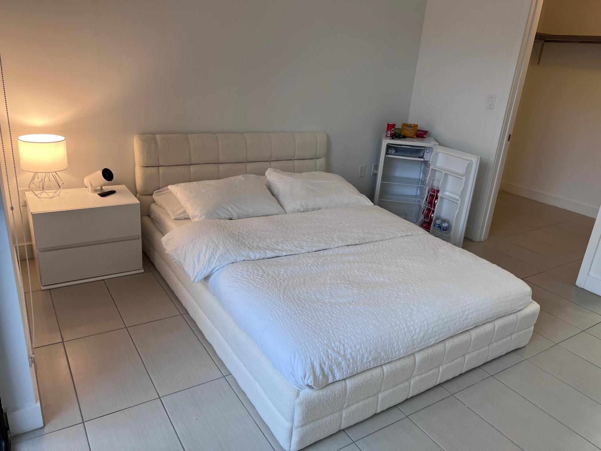 Master Bed Room In Calle Ocho Miami Exteriör bild